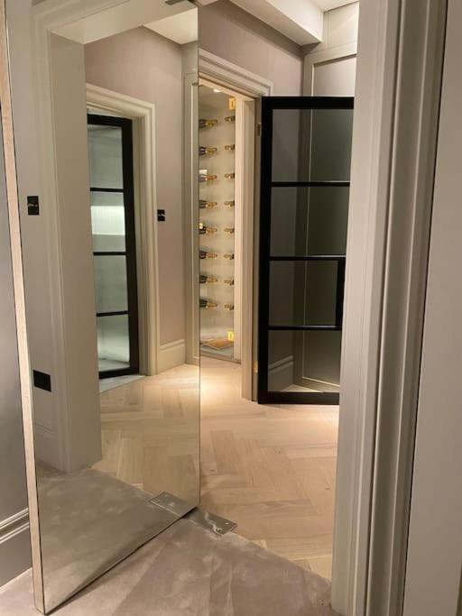 Luxury Georgian Apartment - 5 Minute Walk To Spa Bath Esterno foto