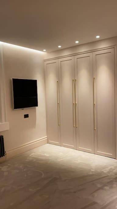 Luxury Georgian Apartment - 5 Minute Walk To Spa Bath Esterno foto