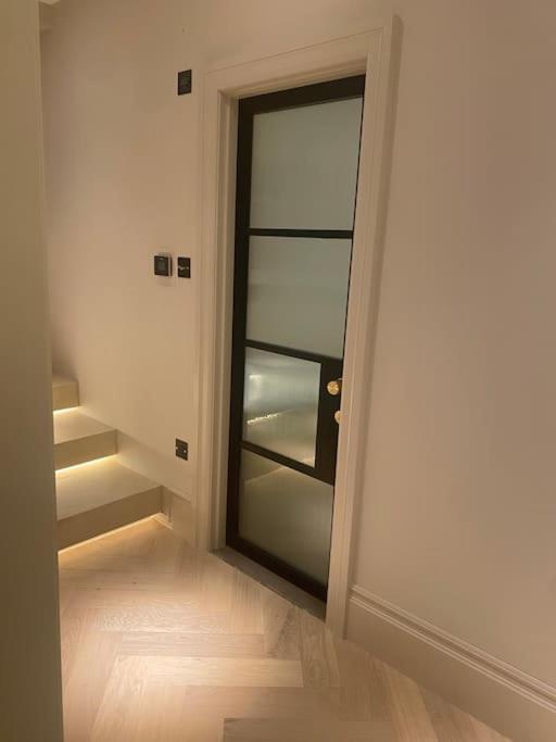 Luxury Georgian Apartment - 5 Minute Walk To Spa Bath Esterno foto