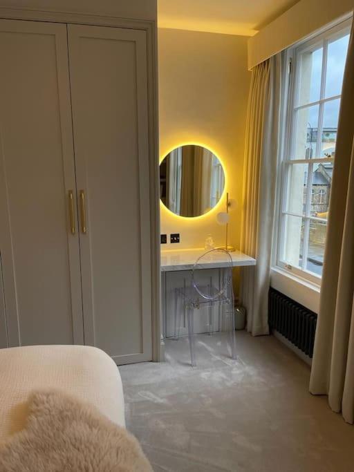 Luxury Georgian Apartment - 5 Minute Walk To Spa Bath Esterno foto